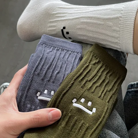Men's Casual Crew Socks Cotton Blend Embroidered Smiley Face Cute Japanese Style Retro Fashion Socks