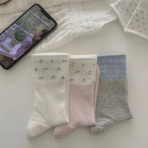 Chaussettes Mi-Haute en Coton Doux Décontracté pour Femmes Mignon Floral Pois Carreaux Couleur Contrastée Respirant Mode