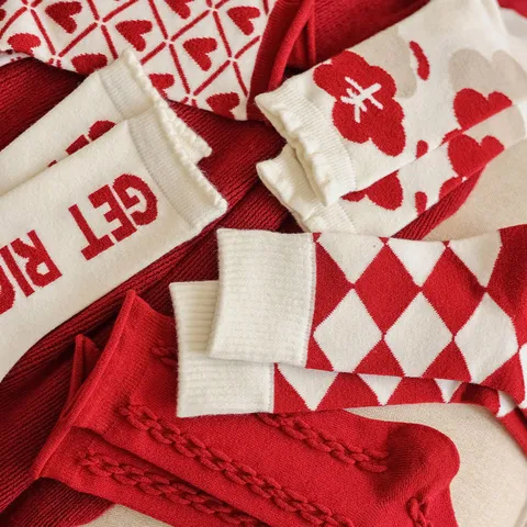 Chaussettes Crew en Mélange de Laine Chaudes d'Hiver pour Femmes Rouge Festif Motif Cœur Argyle Confortables