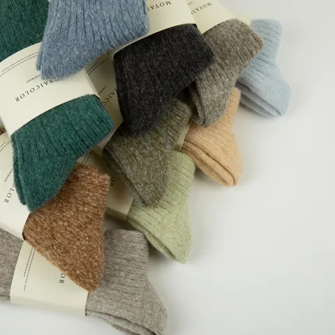 Winter Verdickt Thermisch Plüsch Slouch Socken Für Damen Einfarbig Mittlerer Schlauch Warm Frottee Socken Lässig Tägliches Kaltes Wetter