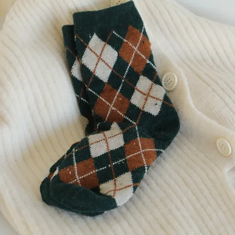 Calze a Tubo Medio Invernali Calde e Spesse in Lana da Donna Retro Argyle Stile Britannico Casual Confortevole Moda Quotidiano