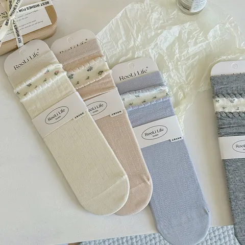 Chaussettes Slouch en Coton Décontractées pour Femmes Douces Motif Floral Manchette Boule Chaussettes Longues Mode Printemps Été
