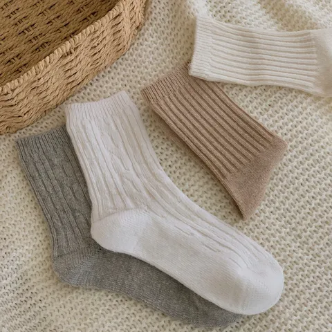 Women's Winter Warm Wool Blend Mid-Calf Crew Socks Retro Cable Knit Casual Thick Solid Color Thermal Stockings