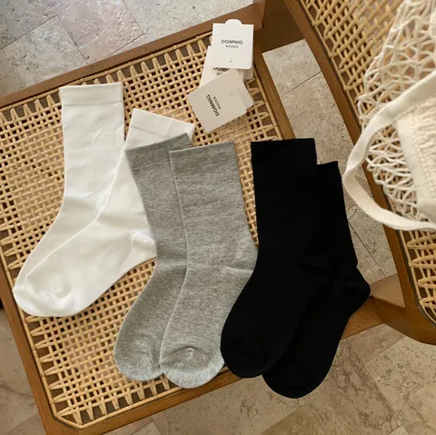 Chaussettes Mi-Mollet Unies Classiques pour Femmes Chaussettes Décontractées en Mélange de Coton Respirant Côtes Larges Printemps Été