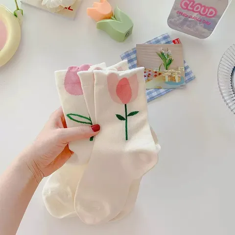 Women Mid Tube Socks Sweet Tulip Floral Print Casual Student Breathable Cute Fashion Polyester Blend Socks