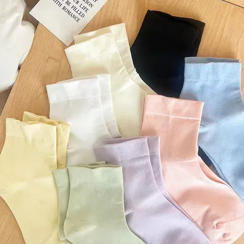 Women Casual Solid Color Mid Tube Socks Breathable Absorbent Daily Stockings