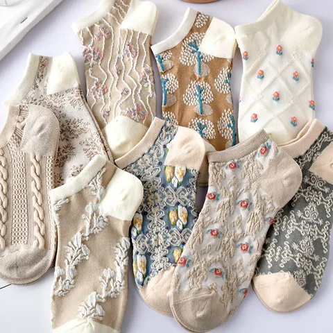 Women's Retro Literary Style Low Cut Boat Socks Breathable Cotton Blend Short Socks Floral Lace Casual Socks