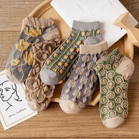 Chaussettes Courtes Vintage à Fleurs Gaufrées pour Femmes Style Palais Mignon Respirant Fin Printemps Été Chaussettes De Cheville Décontractées