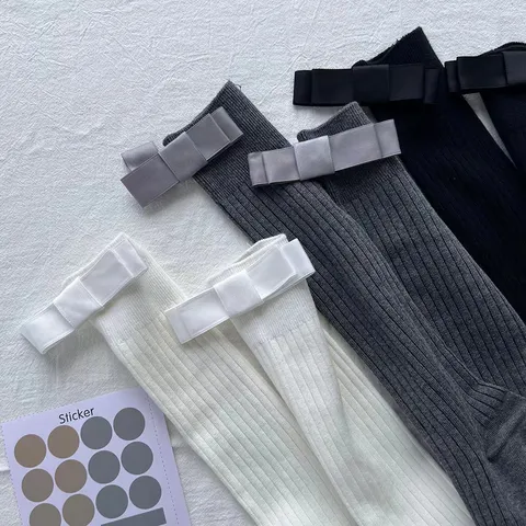 Damen Süße Schleife Vertikale Streifen Wadenlange Socken Baumwollmischung Süße Lolita Casual Tägliche Strumpfwaren