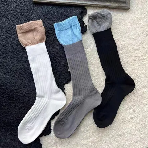 Chaussettes Empissées de Style Coréen pour Femmes Épissage Bicolore Faux Deux Pièces Chaussettes Longues Tube Ins Tendance Décontracté Mélange de Coton