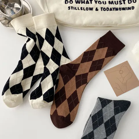 Damen Argyle Strick Mittelhohe Socken Vintage Karo Lässige Baumwollmischung Crew Socken Modische Alltagsstrümpfe