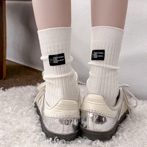 Women Casual Cotton Crew Socks Solid Color Ribbed Knit Basic Fashion Hosiery Daily Wear