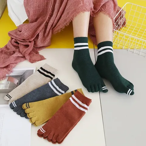 Women's Casual Cotton Five-Toe Mid-Tube Socks Striped Sweat-Absorbing Comfortable Breathable Student Crew Socks