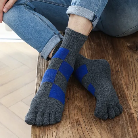 Men's Thickened Cotton Toe Socks Winter Thermal Mid-Tube Plaid Socks Sweat-Absorbent Breathable Casual Socks