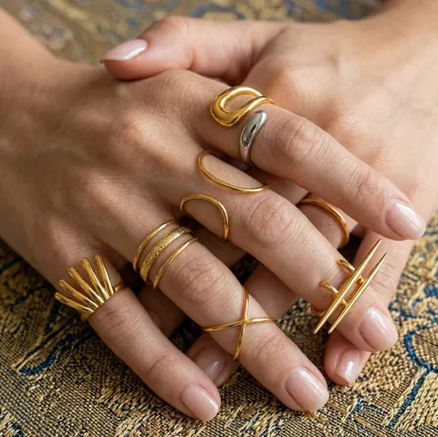 Minimalistischer Edelstahl Offener Ring Set Geometrisch Hohl Vergoldet Fingerringe Tägliches Pendeln Mode Schmuck