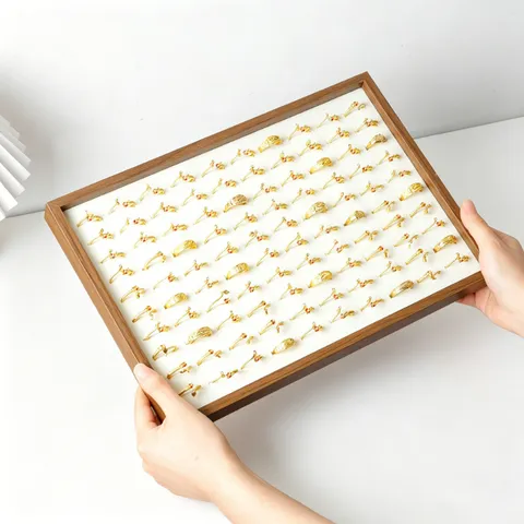 Schwarzwalnuss-Maserung Schmuck Display Tablett Mehrschlitz Ring Ohrring Aufbewahrungsorganizer Mit Weichem Flanellfutter Für Gewerbliche Theke Deko