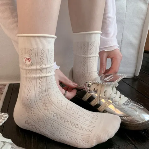 Women's Casual Cotton Mesh Mid-Calf Socks Cute Japanese Style Bowknot Embroidery Breathable Spring Autumn Crew Socks