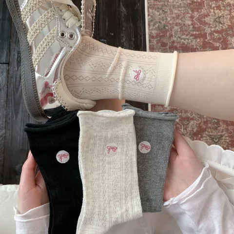 Women's Casual Cotton Mesh Mid-Calf Socks Cute Japanese Style Bowknot Embroidery Breathable Spring Autumn Crew Socks