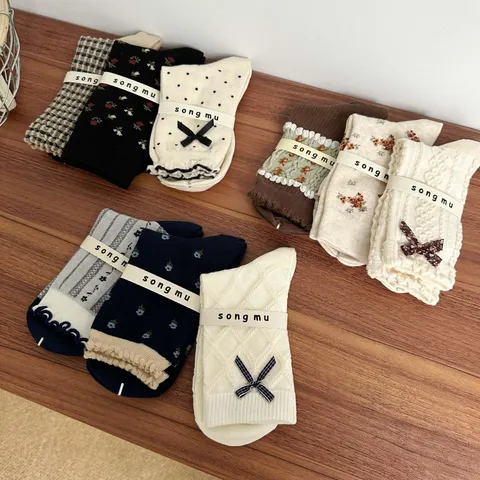 Chaussettes Mignonnes à Volants pour Femmes Chaussettes Douces à Fleurs Nœud Tricotées Coton Mode Vintage