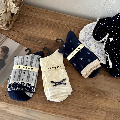 Chaussettes Mignonnes à Volants pour Femmes Chaussettes Douces à Fleurs Nœud Tricotées Coton Mode Vintage