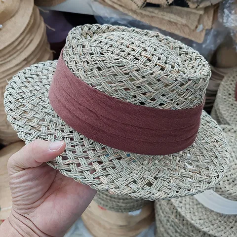 Chapeau de Paille pour Femmes Style Français Vintage Tissé à la Main Ajouré Protection Solaire Large Bord Chapeau de Plage Vacances d'Été