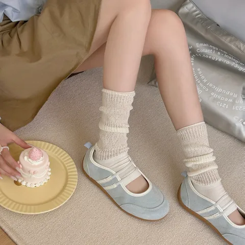 Chaussettes Mi-Mollet Coton Rayées Verticalement Décontractées pour Femmes Style Japonais Mode Respirante Chaussettes Slouch