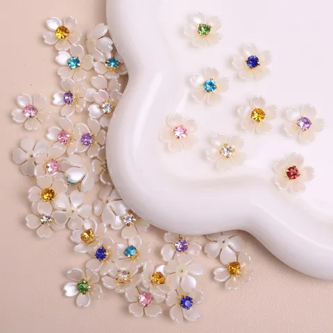 Resina Flor de Cinco Pétalos Strass Accesorios de Manualidades DIY Colgantes de Brillo Perla Para Pinza de Pelo Decoración de Funda de Teléfono