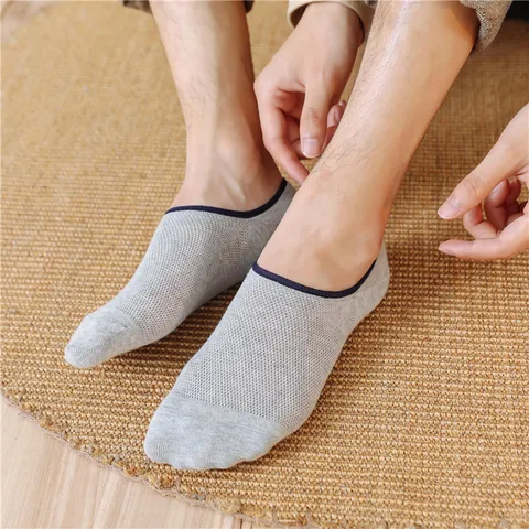 Herren Atmungsaktive Mesh Unsichtbare Bootssocken Tief Geschnitten Sommer Lässige Socken Anti-Rutsch Weiche Baumwolle Strumpfwaren
