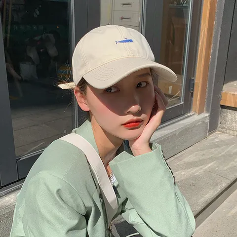 Unisex Cotton Baseball Cap Breathable Soft Top Embroidered Whale Casual Outdoor Sun Hat Adjustable Sports Cap