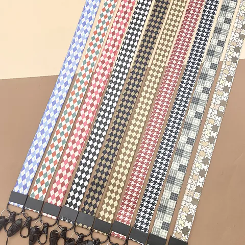 Cordón de Cuello con Patrón de Cuadros de Dibujos Animados Correa Larga Ancha Antipérdida para Llavero Portatarjetas de Moda