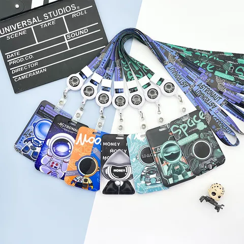 Lindo Porta Credencial de Identificación de Astronauta de Dibujos Animados Funda Protectora de ABS Con Cordón Retráctil y Llavero Para Estudiantes Oficina Trabajo Diario