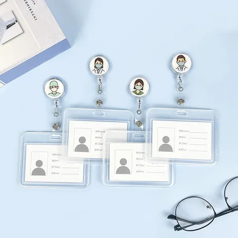 Portatarjetas de Identificación Horizontal Transparente de PP Con Carrete Retráctil Para Médico Enfermera Estudiante Funda Protectora