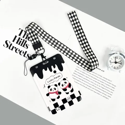 Cartoon Niedlicher Panda Ausweishalter Studenten Schulbuskarte Schutzhülle Schwarz Weiß Schachbrett ABS Kunststoff Badge Holder Mit Schlüsselband