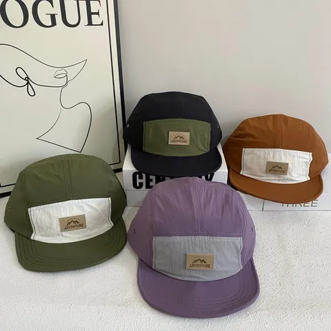 Casquette de Baseball Unisexe à Séchage Rapide Bord Court Calotte Souple Blocs de Couleur Hip Hop Plein Air Protection Solaire Casquette Plate Pour Hommes Femmes