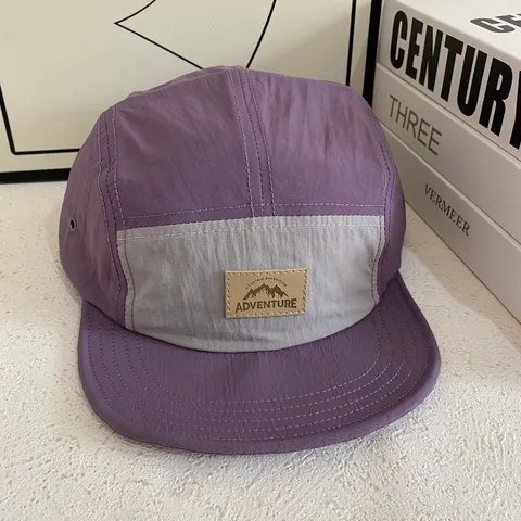 Casquette de Baseball Unisexe à Séchage Rapide Bord Court Calotte Souple Blocs de Couleur Hip Hop Plein Air Protection Solaire Casquette Plate Pour Hommes Femmes