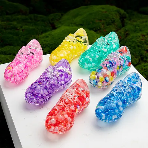 Acryl Fußballschuh Schlüsselanhänger Öl gefüllt flüssig Treibsand Blasenperlen süßer Schlüsselring Büro Desktop Ornament