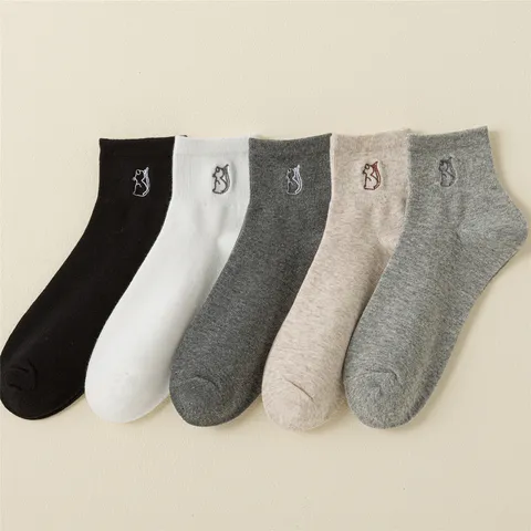 Preppy-Stil Baumwolle Damen Kurze Socken Süße Cartoon Katze Gestickt Atmungsaktiv Casual Knöchelsocken Für Studenten Alltag Komfort