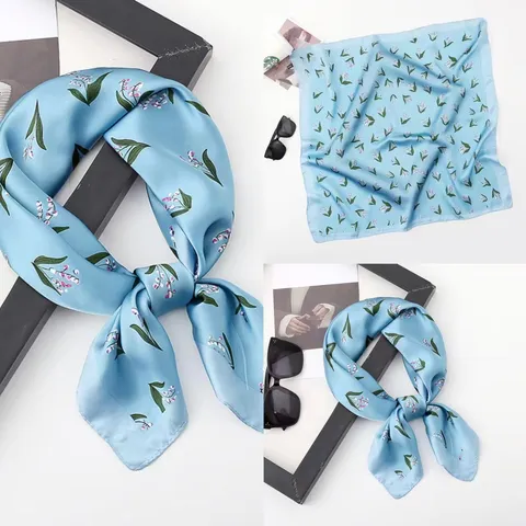 Retro Floral Print Satin Square Scarf Versatile Lightweight Neck Scarf For Women Fashion Hair Scarf Beach Headwear