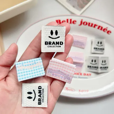Colorful Woven Labels Handmade Cloth Labels Plaid Smiley Face Patches For DIY Garments Hats Bags Sewing Accessories