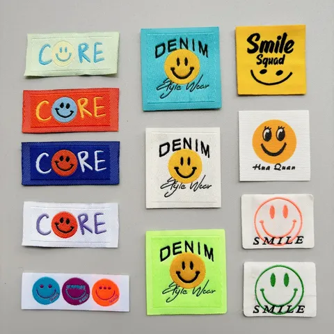 Smiley Face Embroidered Patches DIY Clothing Decorative Woven Labels Smiley Patch Applique Badge For Clothes Hats Bags