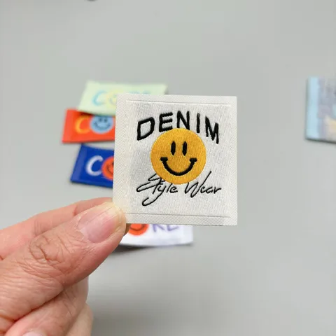Smiley Face Embroidered Patches DIY Clothing Decorative Woven Labels Smiley Patch Applique Badge For Clothes Hats Bags