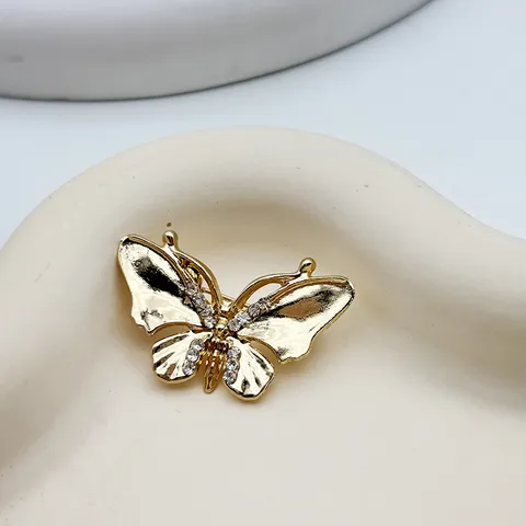 Exquisite Gold Butterfly Brooch Elegant Rhinestone Animal Lapel Pin Fashion Alloy Jewelry Accessory Gift For Women