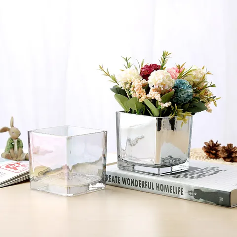Modern Minimalist Iridescent Glass Vase Square Cube Geometric Tabletop Flower Vase Electroplated Home Decor Floral Arrangement