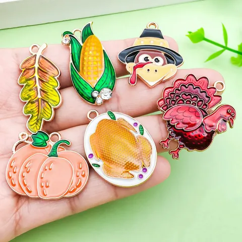 Pendentifs Breloques en Alliage d'Huile Goutte à Goutte Citrouille Dinde Feuille d'Érable de Thanksgiving Accessoires de Fabrication de Bijoux DIY