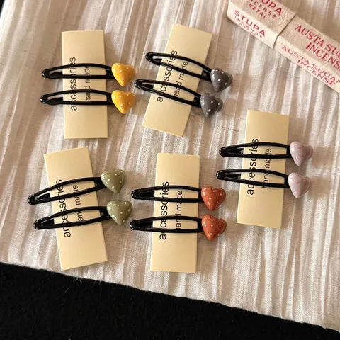 Süße Polka Dot Herz Haarklammern Gemischte Materialien Metall BB-Klammern Süße Bonbonfarbe Seitenpony Haarspangen Täglicher Kopfschmuck Für Mädchen Damen