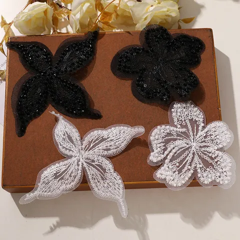 Toppe Ricamate di Perline in Rete Nera e Bianca Fiori Farfalla Fai da Te Decorazione per Abbigliamento