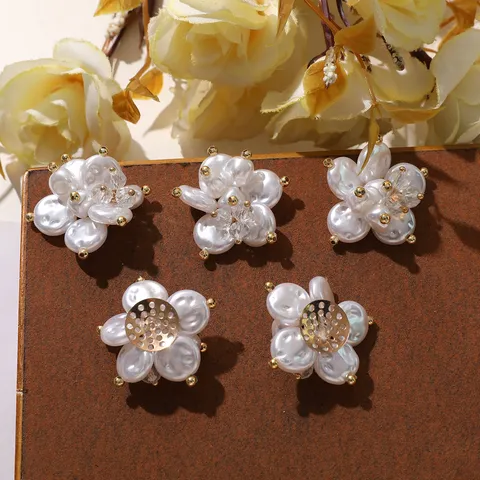 Handgefertigte Kamelienblüten DIY-Zubehör Kunstperle Glasperlen Schuhclip Brosche Ohrring Komponente Schmuck