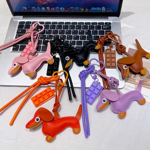 Creative Leather Dachshund Dog Keychain Cute Chocolate Bag Pendant Keychain For Women Girls Fashion Bag Charm Accessory