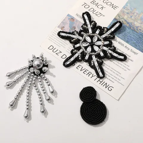 Handmade Woven Acrylic Bead Floral Tassel Snowflake Patch DIY Headwear Shoe Bag Decorative Accessories