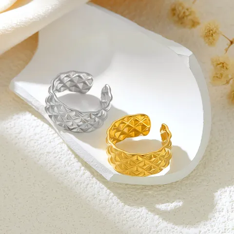 Anello Aperto in Acciaio Inossidabile con Trame Trapuntate Classico Retro Geometrico Moda OL Unisex Gioiello